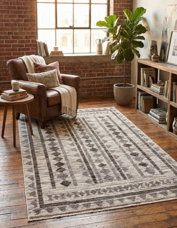 Ivory Grand Tradition Rug