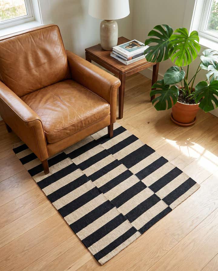 2' 8 x 3' 11 Hand Woven Kilim Modern Wool Rug