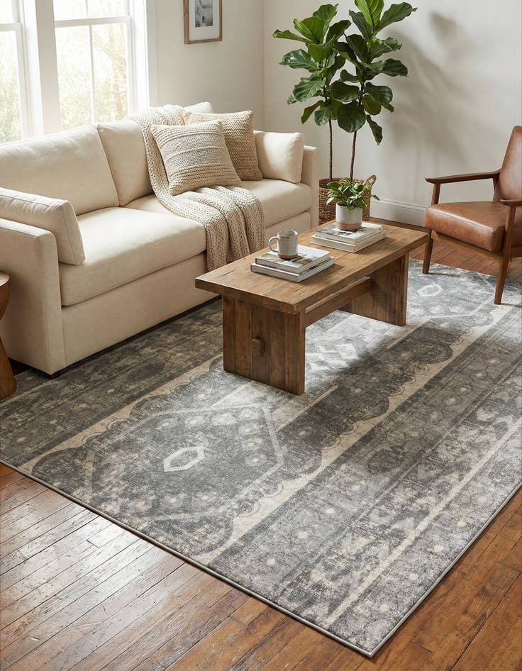 Detail image of 7' 10 x 10' Oregon Rug