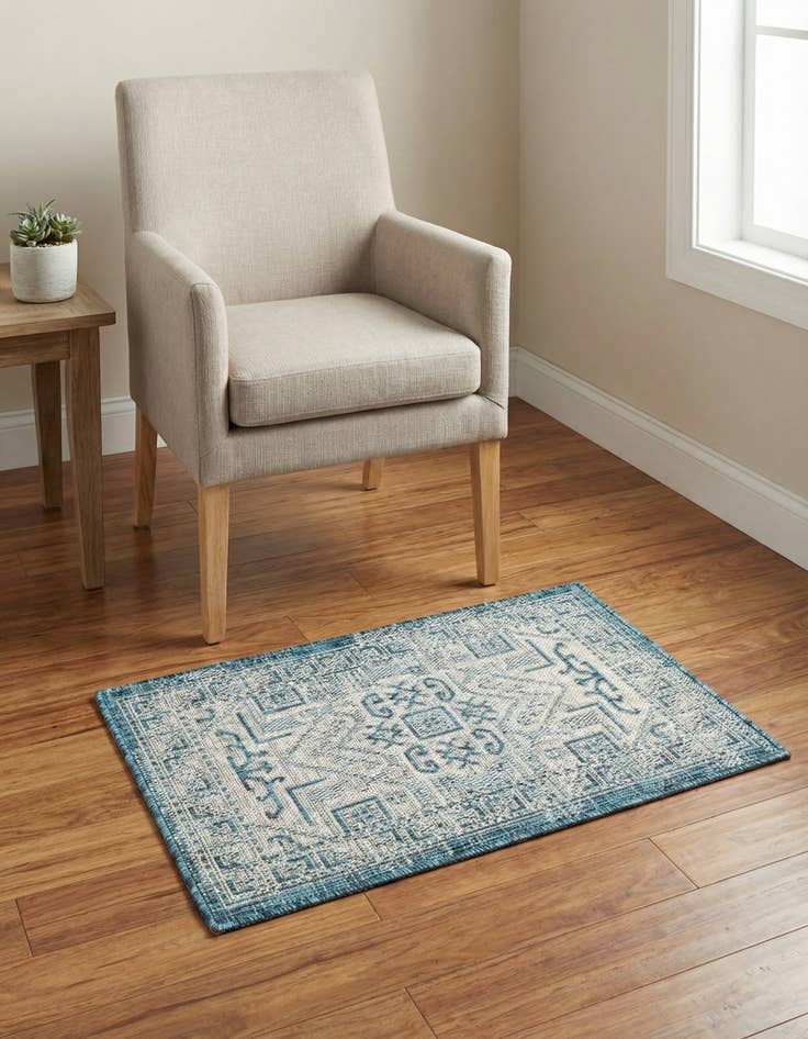 Detail image of 2' x 3' Easy-Clean Aztec Indoor / Outdoor Rug