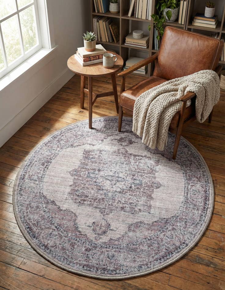 Detail image of 4' x 4' Washable Mangata Round Rug