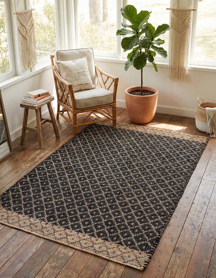 Detail image of 5' 1 x 8'  Hand Woven Chindi Trellis Rug