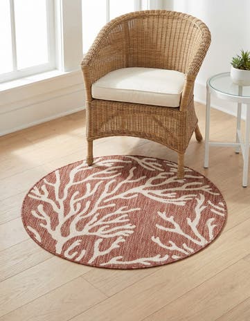 Rust Red Easy-Clean Coastal Indoor / Outdoor Round Rug