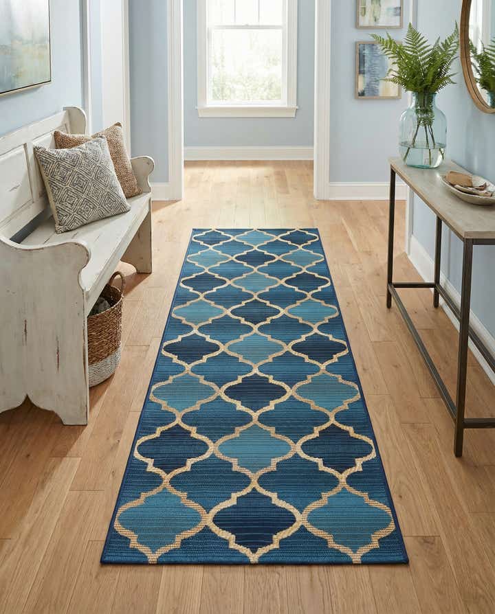 2' x 6' Easy-Clean Lattice Indoor / Outdoor Runner Rug