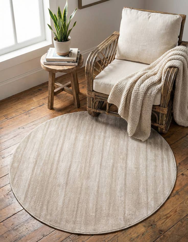 Detail image of 3' 7 x 3' 7 SoHo Round Rug