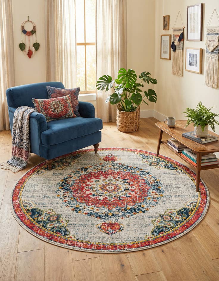 Detail image of 7' 10 x 7' 10 Madeline Round Rug