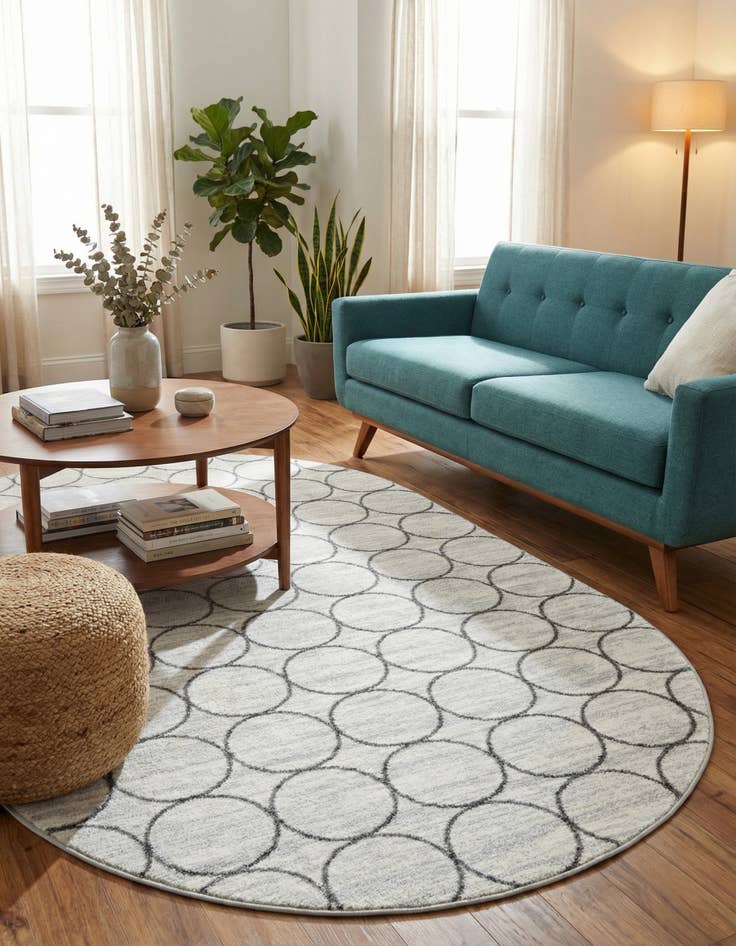 Detail image of  5' 3 x 8' Lattice Trellis Oval Rug