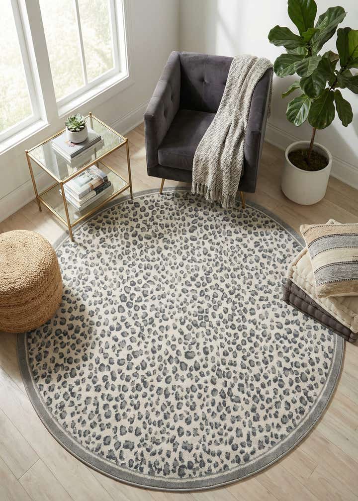 7' 10 x 7' 10 Savannah Round Rug