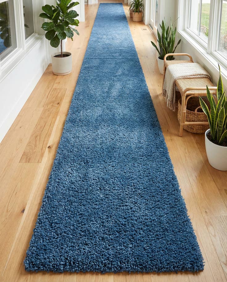 Detail image of 2' 7 x 13' Zermatt Shag Runner Rug