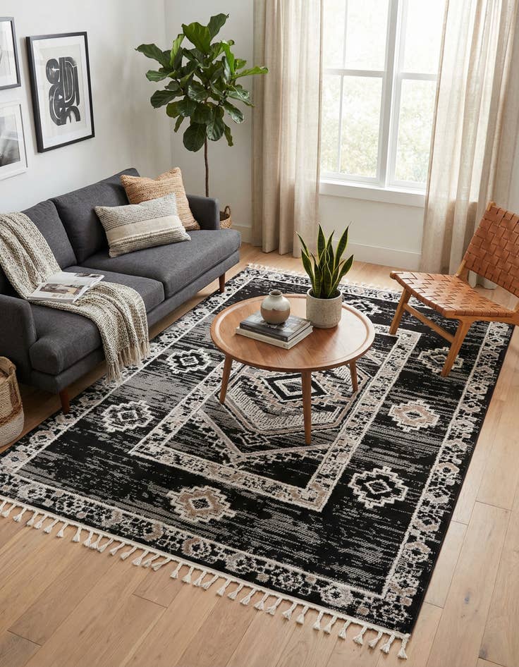 Detail image of 7' x 10' Cherokee Rug