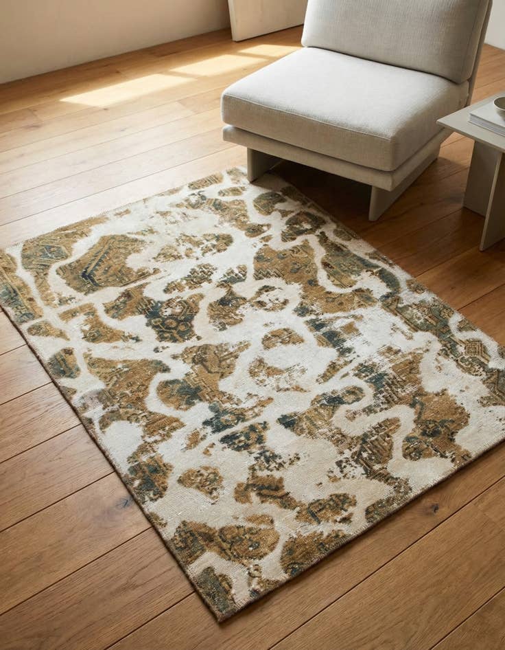 Detail image of 3' 5 x 4' 4 Hand Knotted Ultra Vintage Persian Wool Rug