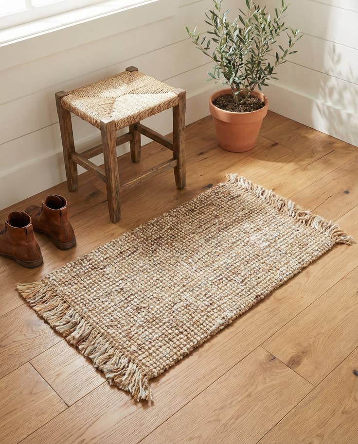 Detail image of 2' x 3' 1 Hand Woven Chunky Jute Rug