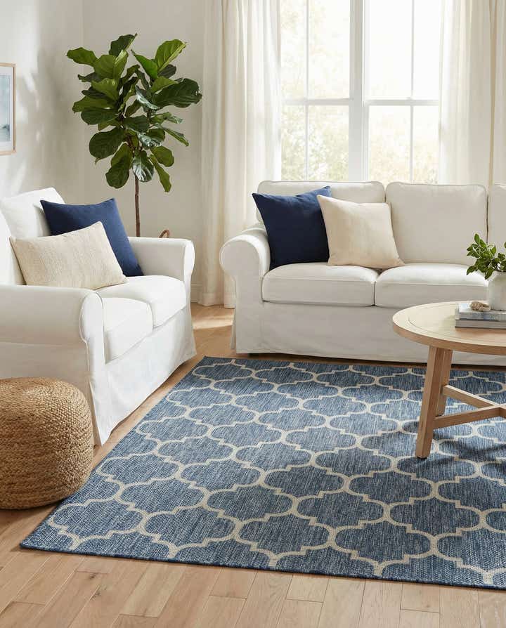 5' 3 x 8' Easy-Clean Lattice Indoor / Outdoor Rug
