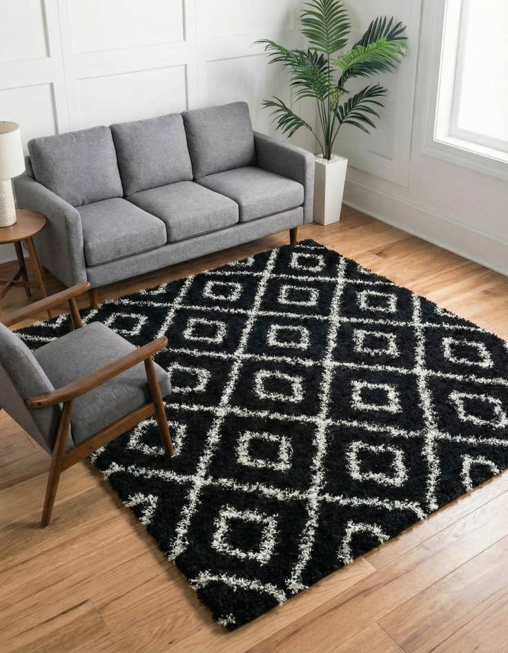 Detail image of 6' x 6' Lattice Shag Square Rug