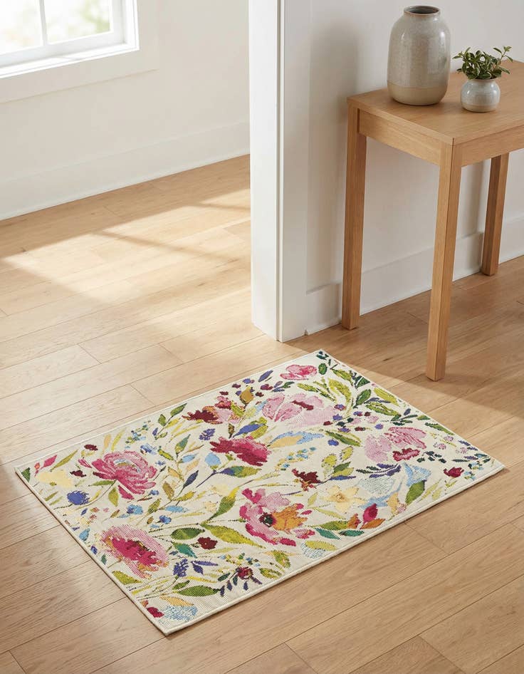 Detail image of 2' x 3' Easy-Clean Botanical Indoor / Outdoor Rug