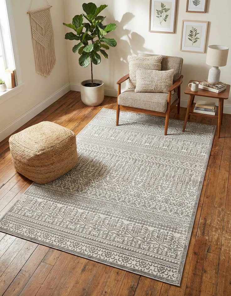 Detail image of Jill Zarin 4' x 6' Uptown Cloisters Rug