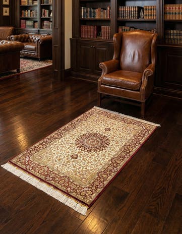 2' 7 x 4' Ghom Silk Rug