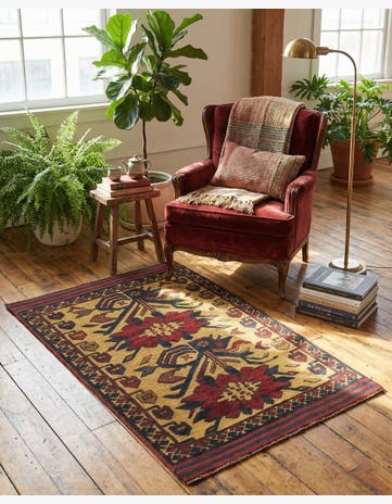 2' 9 x 4' 6 Hand Knotted Sumak Wool Rug