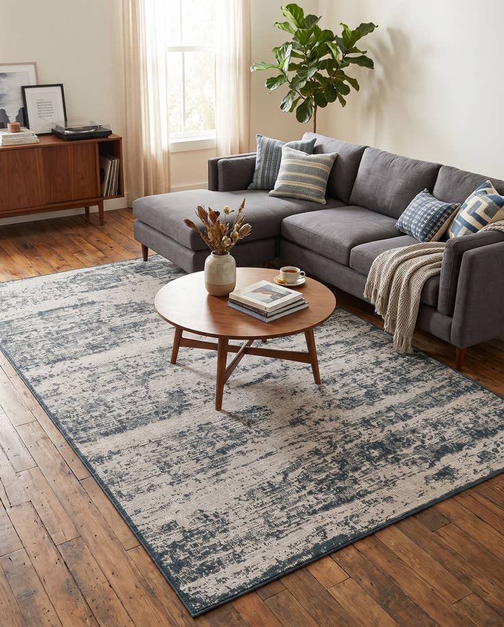 Detail image of 5' 3 x 8' Easy-Clean Modern Indoor / Outdoor Rug