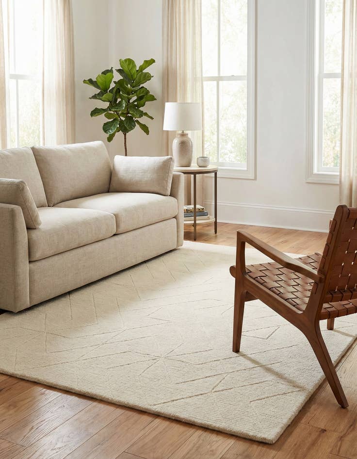 Detail image of 4' 1 x 6' 1 WoolCraft Geometric Rug