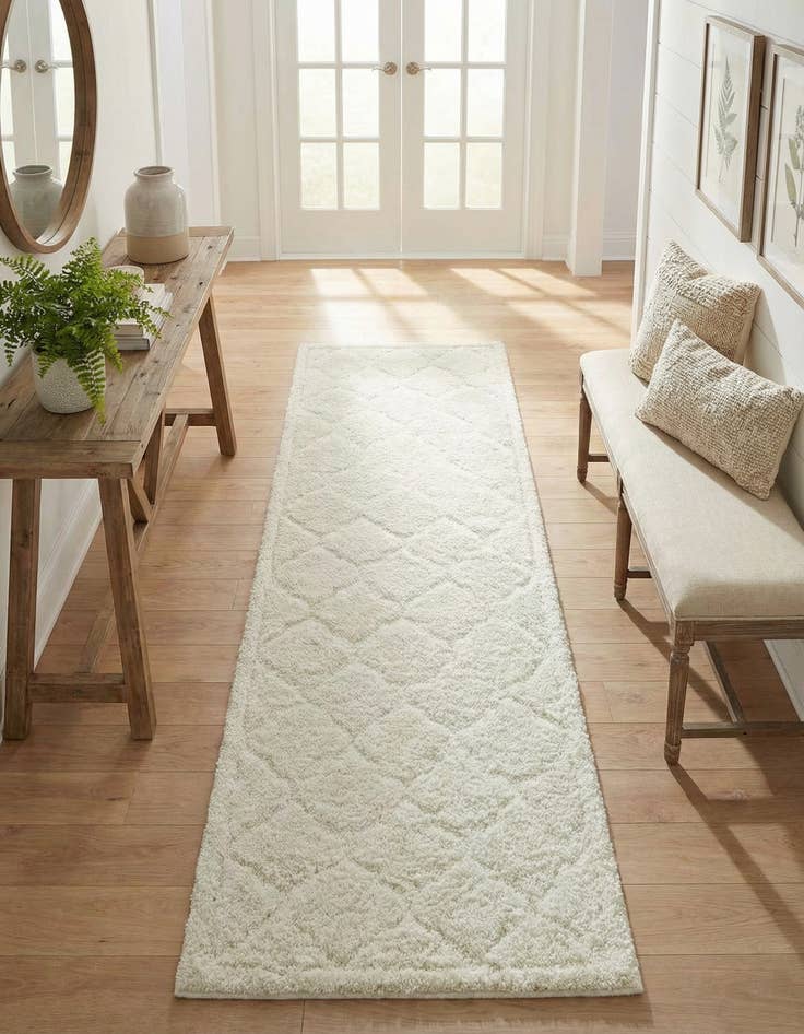 Detail image of 2' x 6' 9 Trellis Shag Runner Rug