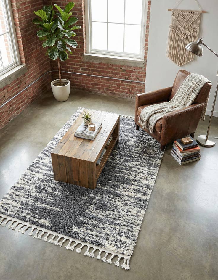 Detail image of 4' x 6' Serenity Shag Rug