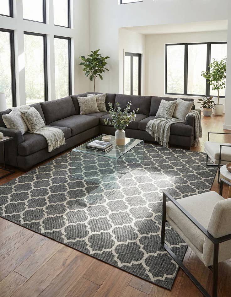 Detail image of 13' x 13' Washable Lattice Indoor / Outdoor Square Rug