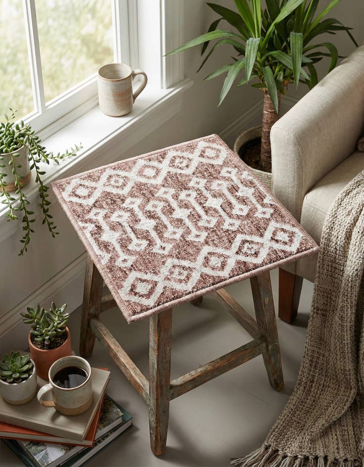 Detail image of 1' 4 x 1' 4 Eco Trellis Sample Rug
