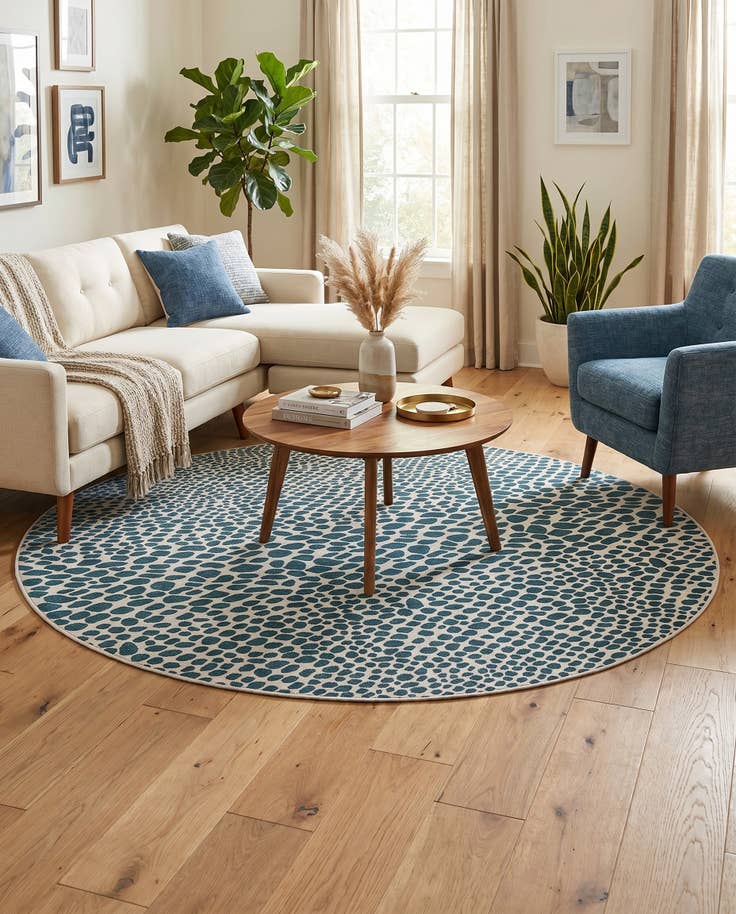 Detail image of 7' 10 x 7' 10 Easy-Clean Jill Zarin Indoor / Outdoor Round Rug