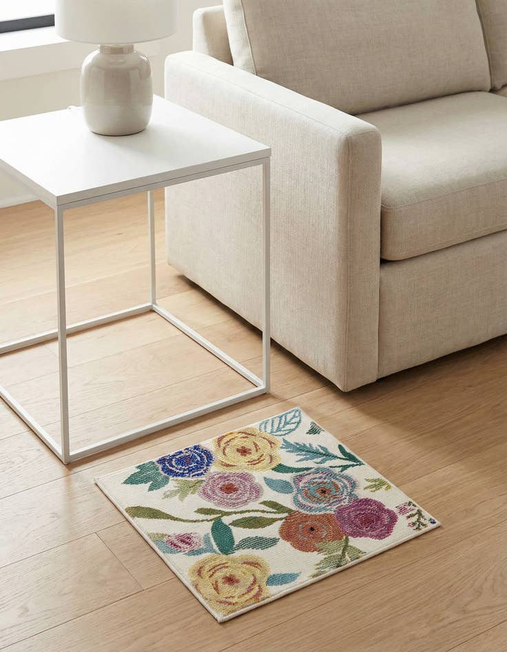 Detail image of 1' 4 x 1' 4 Blossom Sample Rug