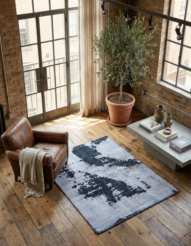 Detail image of 3' 2 x 4' Hand Knotted Ultra Vintage Persian Wool Square Rug