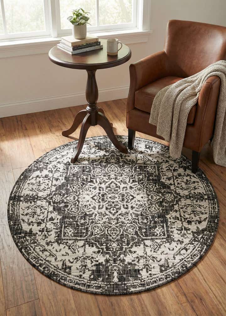 4' x 4' Easy-Clean Jill Zarin Dubai Indoor / Outdoor Round Rug