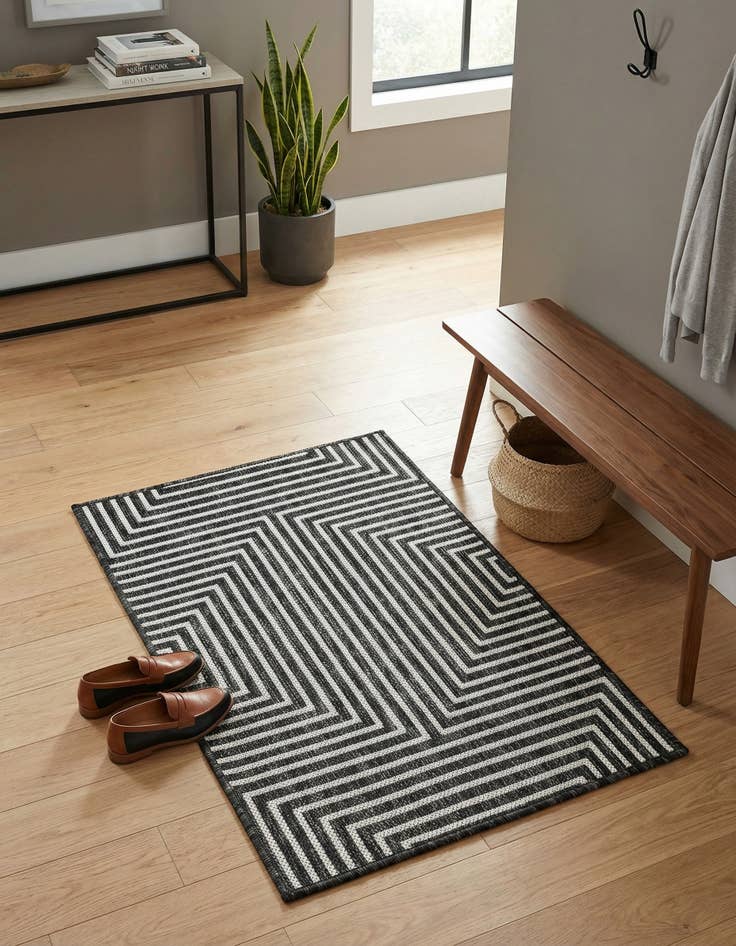 Detail image of 2' x 3'  Washable Modern Indoor / Outdoor Rug