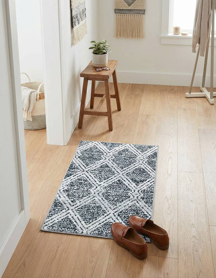 Detail image of 2' x 3' Kamala Washable Rug