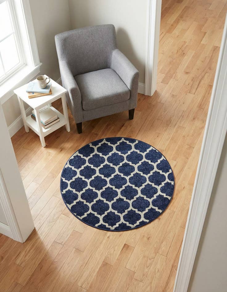 Detail image of  3' x 3' Lattice Round Rug