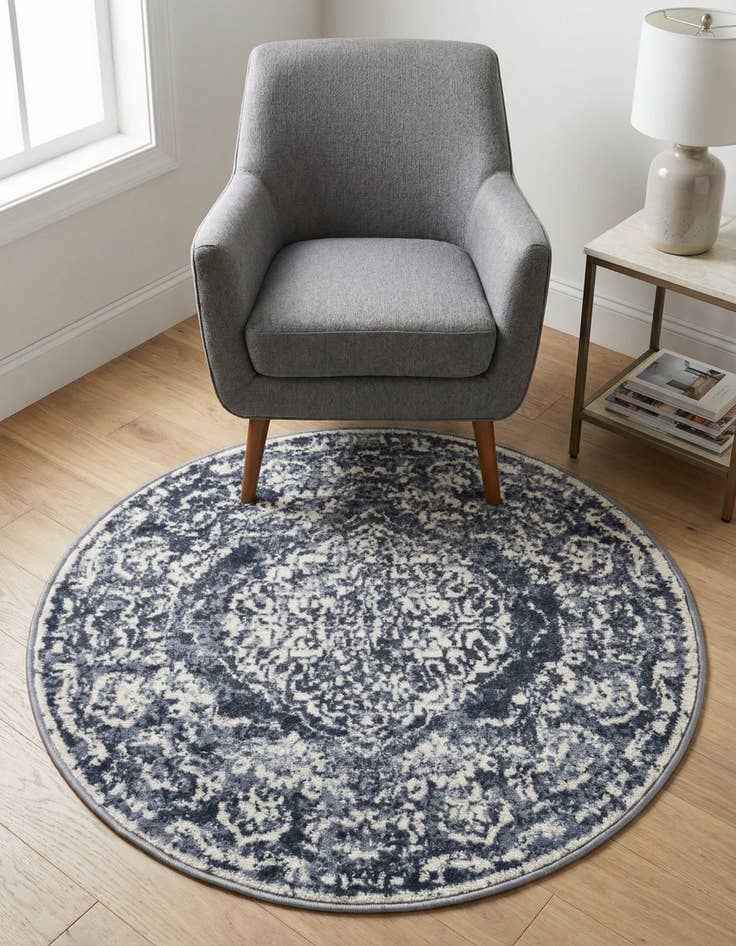 Detail image of 3' x 3' Oxford Round Rug