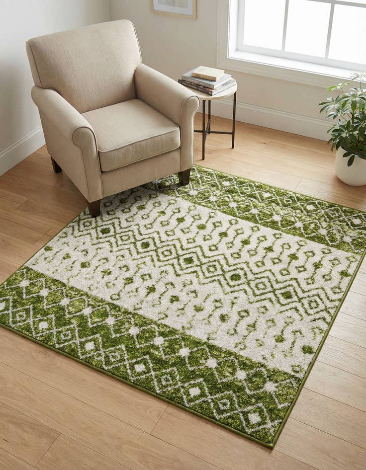 Detail image of 4' x 4' Moroccan Trellis Square Rug