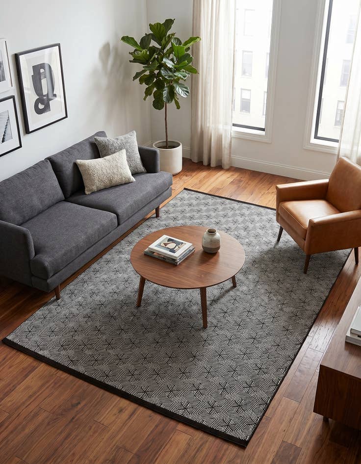 Detail image of 6' 1 x 9' Milano Rug