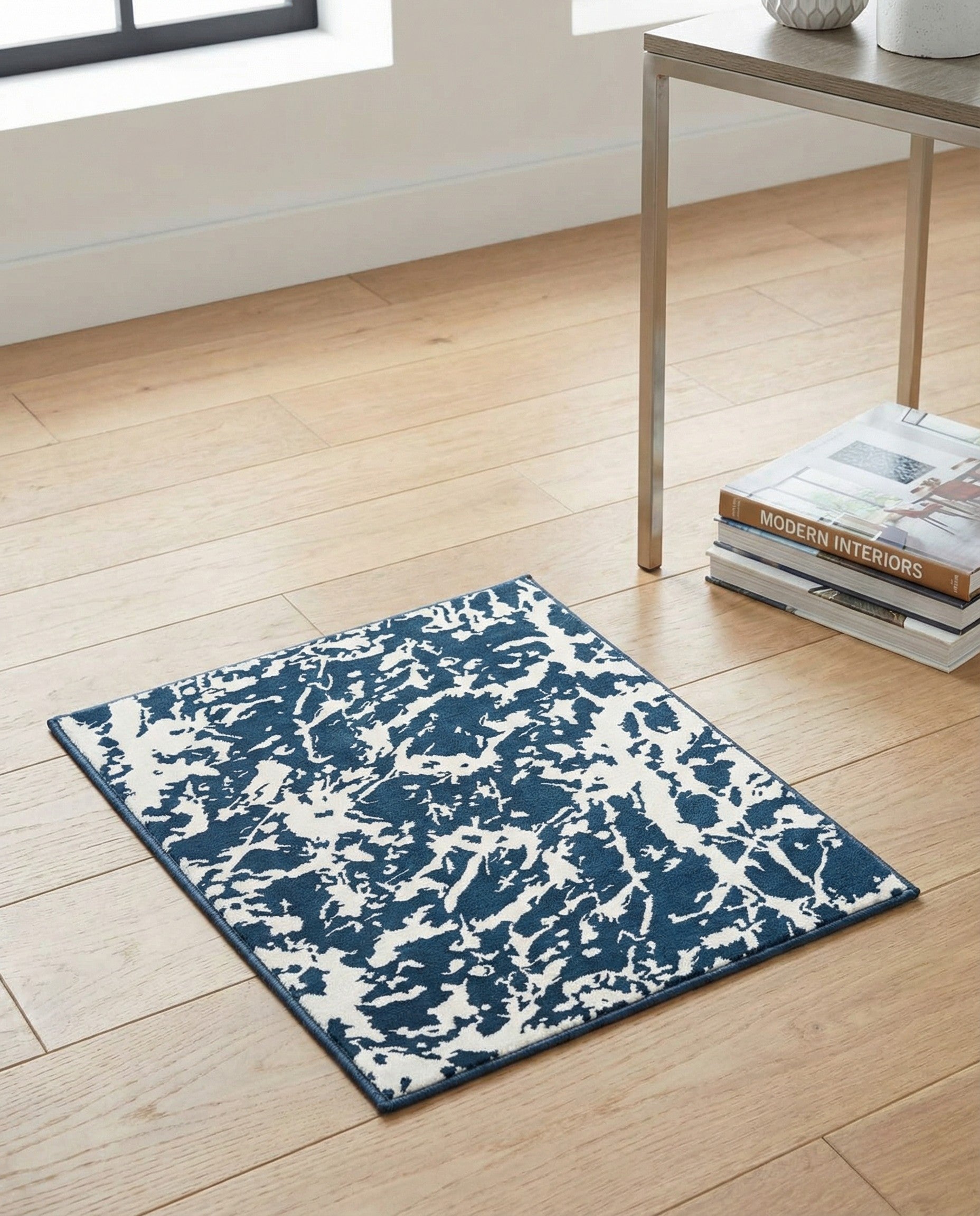 1' 4 x 1' 4 Vince Camuto Sample Rug