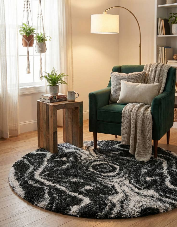 Detail image of 5' 3 x 5' 3 Lagom Shag Round Rug