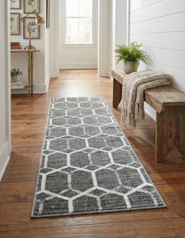 2' x 6' Lattice Trellis Runner Rug