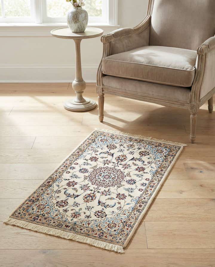 2' x 3' 5 Hand Knotted Nain Rug