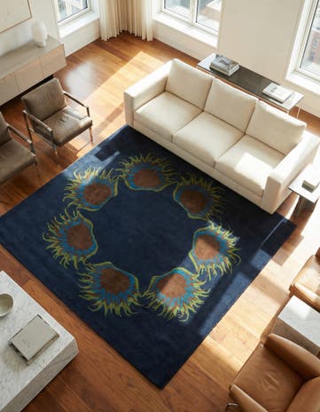 7' 5 x 7' 6 Luna Square Rug