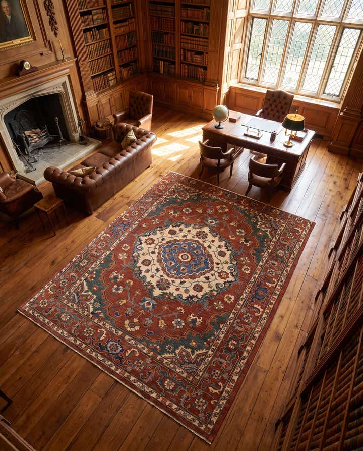8' 2 x 10' Hand Knotted Heriz Rug
