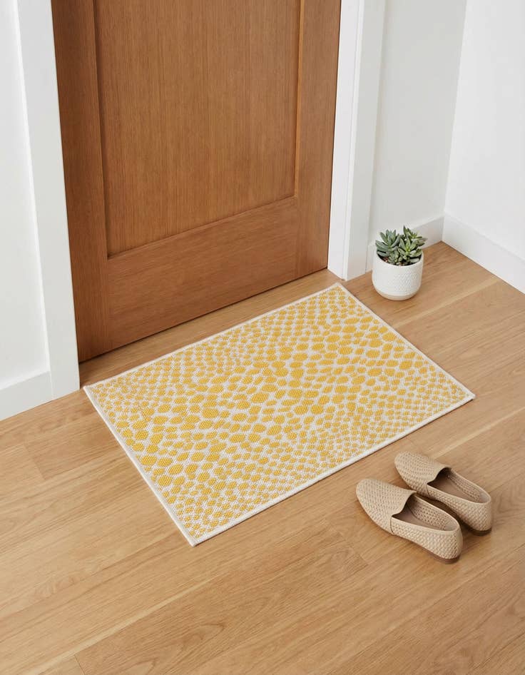 Detail image of 2' x 3' Easy-Clean Jill Zarin Cape Town Indoor / Outdoor Rug
