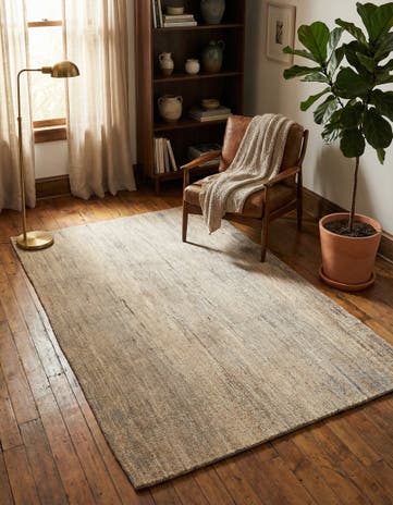 4' 1 x 7' 2 Hand Knotted Darya Wool Rug