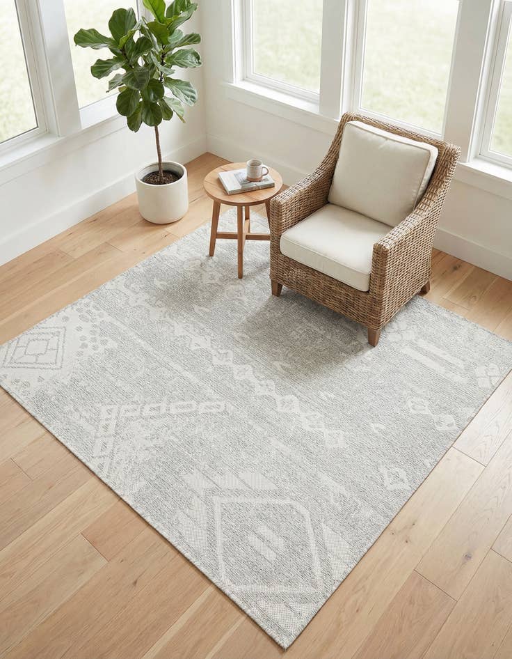 Detail image of  5' 3 x 5' 3  Washable Bohemian Indoor / Outdoor Square Rug