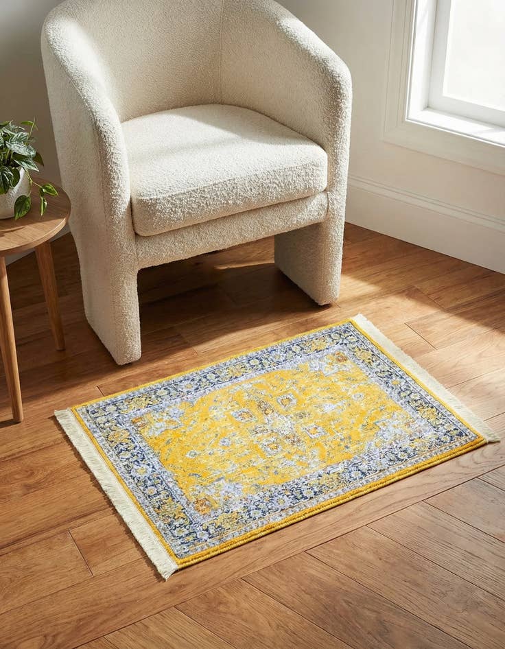 Detail image of 2' 2 x 3' Santiago Rug