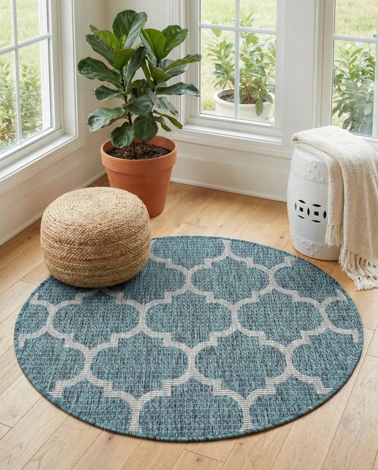 Detail image of 3' x 3' Easy-Clean Trellis Indoor / Outdoor Round Rug