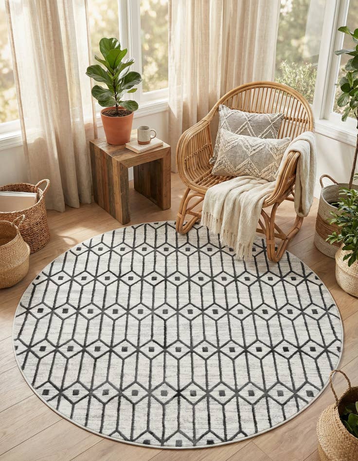 Detail image of 5' x 5' Lattice Trellis Round Rug